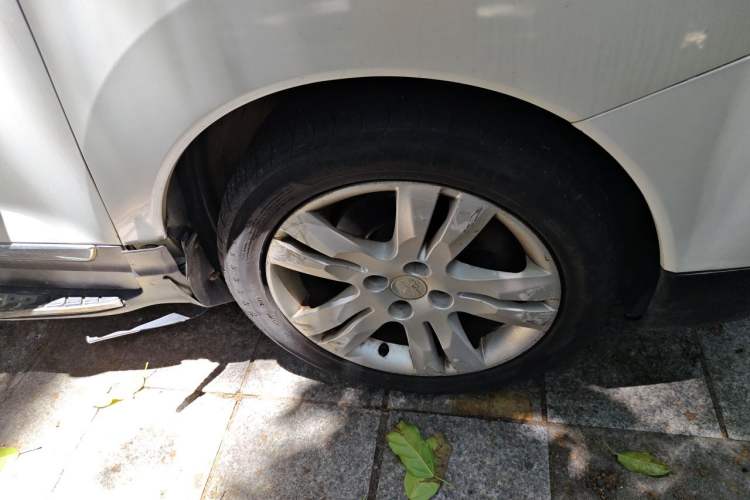 Used Peugeot 3008 2015 2.0L Automatic Classic Edition Right Front Wheel Hub