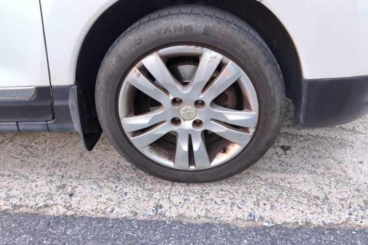 Used Peugeot 3008 2015 2.0L Automatic Classic Edition Right Front Wheel Hub
