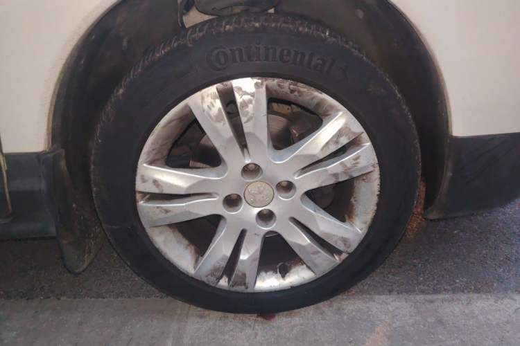 Used Peugeot 3008 2015 2.0L Automatic Classic Edition Right Front Wheel Hub
