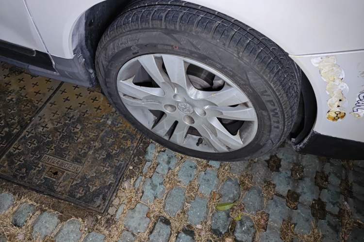 Used Peugeot 3008 2015 1.6THP Automatic Classic Edition Right Front Wheel Hub