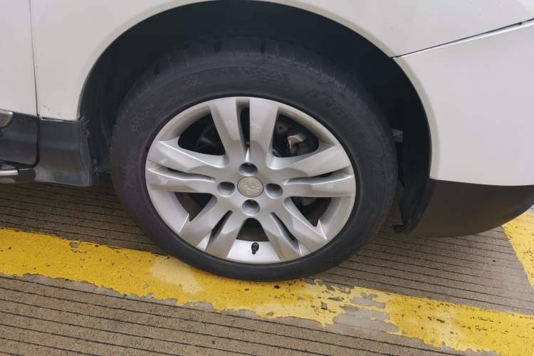 Used Peugeot 3008 2015 2.0L Automatic Classic Edition Right Front Wheel Hub