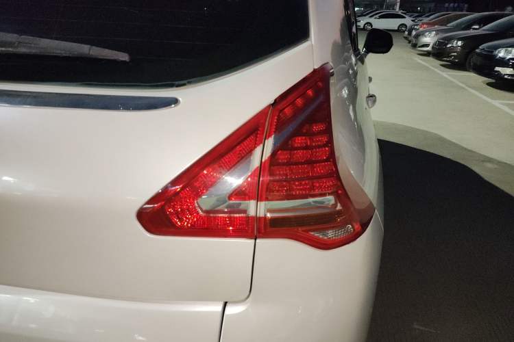 Used Peugeot 3008 2015 2.0L Manual Classic Edition Right Rear Taillight
