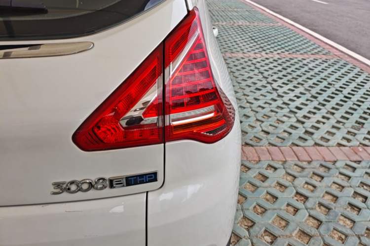 Used Peugeot 3008 2015 1.6THP Automatic Trend Edition Right Rear Taillight