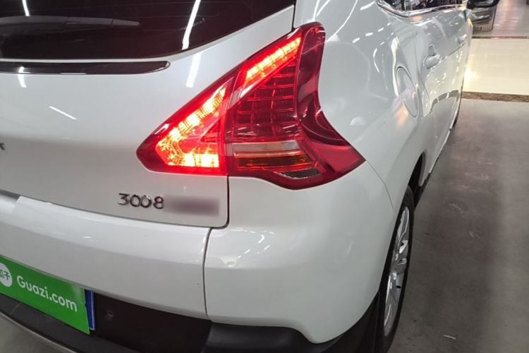 Used Peugeot 3008 2015 1.6THP Automatic Classic Edition Right Rear Taillight