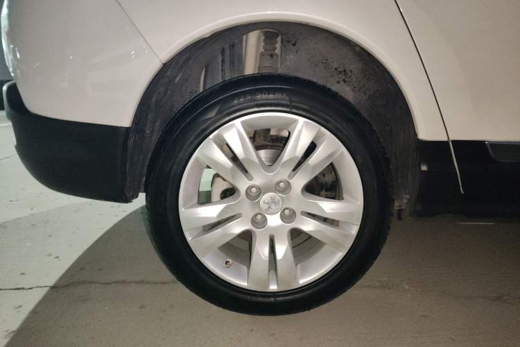Used Peugeot 3008 2015 2.0L Manual Classic Edition Right Rear Wheel Hub