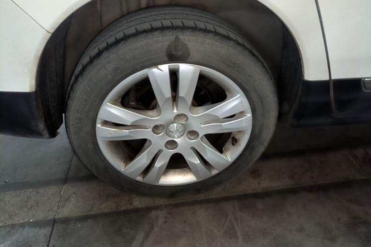 Used Peugeot 3008 2015 2.0L Automatic Trend Edition Right Rear Wheel Hub
