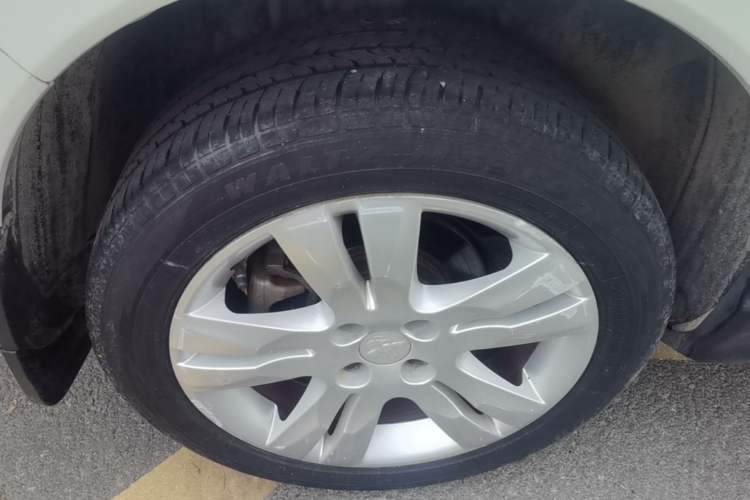 Used Peugeot 3008 2015 1.6THP Automatic Classic Edition Right Rear Wheel Hub