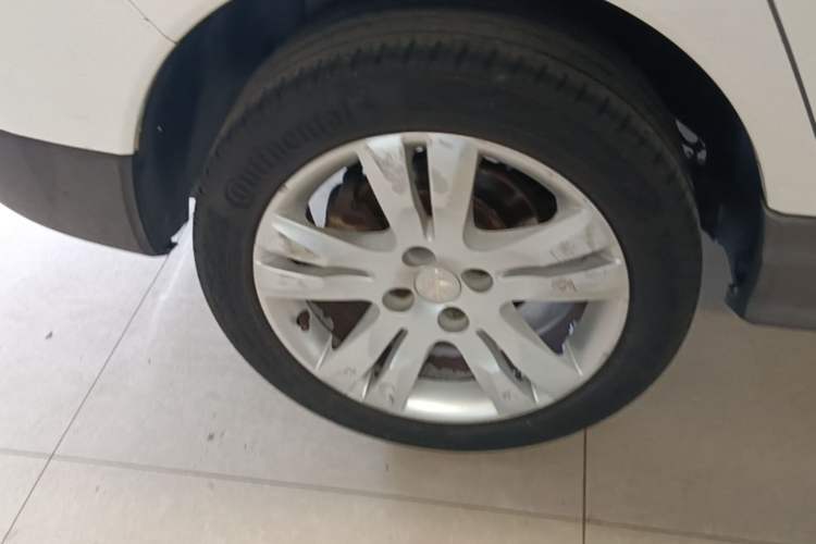 Used Peugeot 3008 2015 1.6THP Automatic Classic Edition Right Rear Wheel Hub