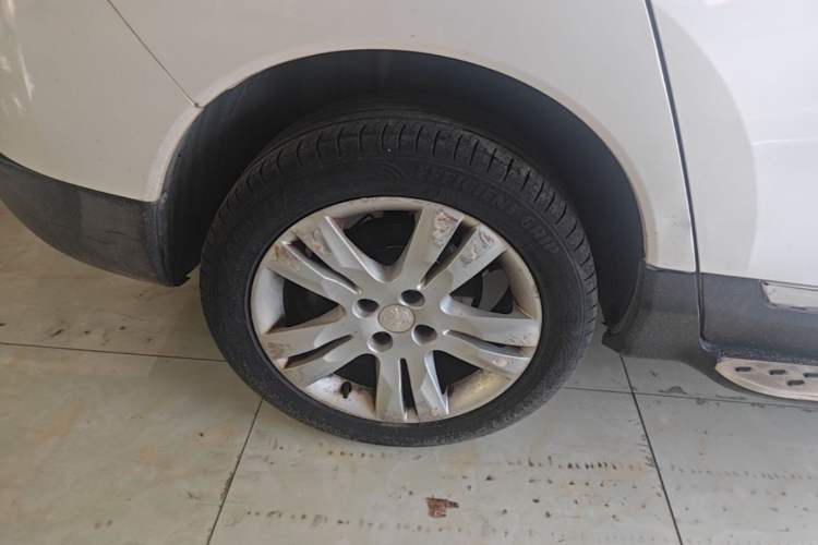 Used Peugeot 3008 2015 1.6THP Automatic Classic Edition Right Rear Wheel Hub