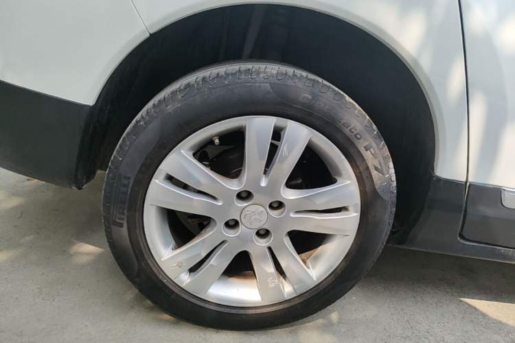 Used Peugeot 3008 2015 1.6THP Automatic Trend Edition Right Rear Wheel Hub