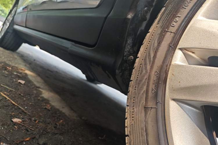 Used Peugeot 3008 2015 1.6THP Automatic Classic Edition Right Side Sill