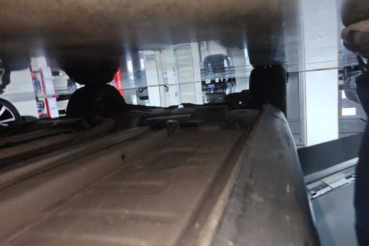 Used Peugeot 3008 2015 1.6THP Automatic Prestige Edition Right Side Sill