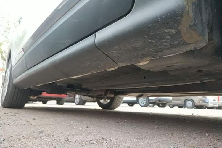 Used Peugeot 3008 2015 2.0L Automatic Classic Edition Right Side Sill