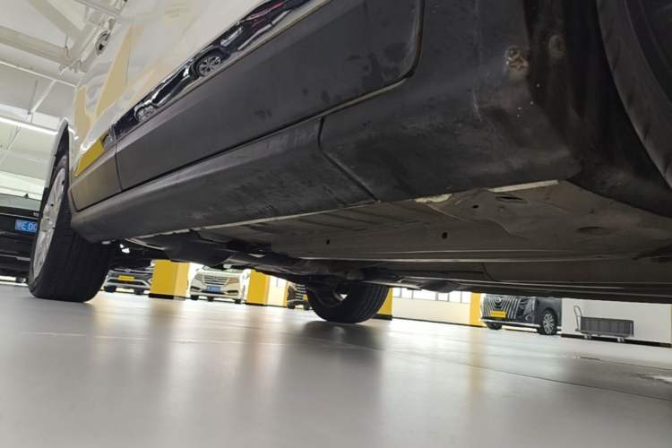 Used Peugeot 3008 2015 1.6THP Automatic Prestige Edition Right Side Sill