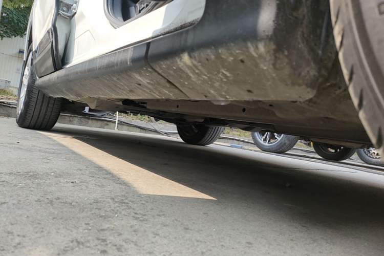 Used Peugeot 3008 2015 1.6THP Automatic Trend Edition Right Side Sill