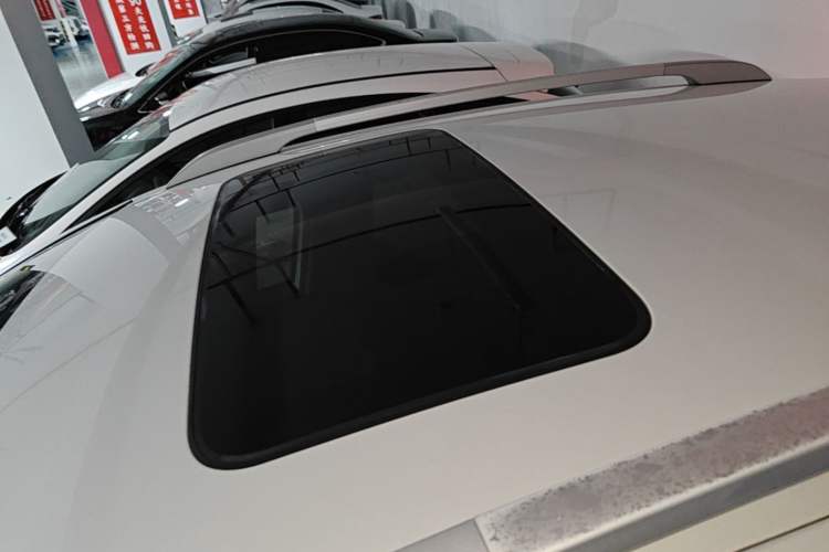 Used Peugeot 3008 2015 2.0L Automatic Classic Edition Roof