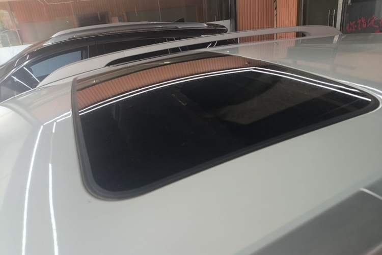 Used Peugeot 3008 2015 2.0L Manual Classic Edition Roof