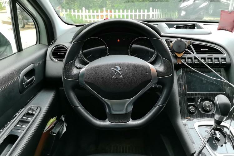 Used Peugeot 3008 2015 1.6THP Automatic Prestige Edition Steering Wheel