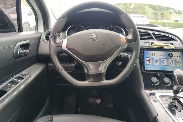 Used Peugeot 3008 2015 2.0L Automatic Classic Edition Steering Wheel