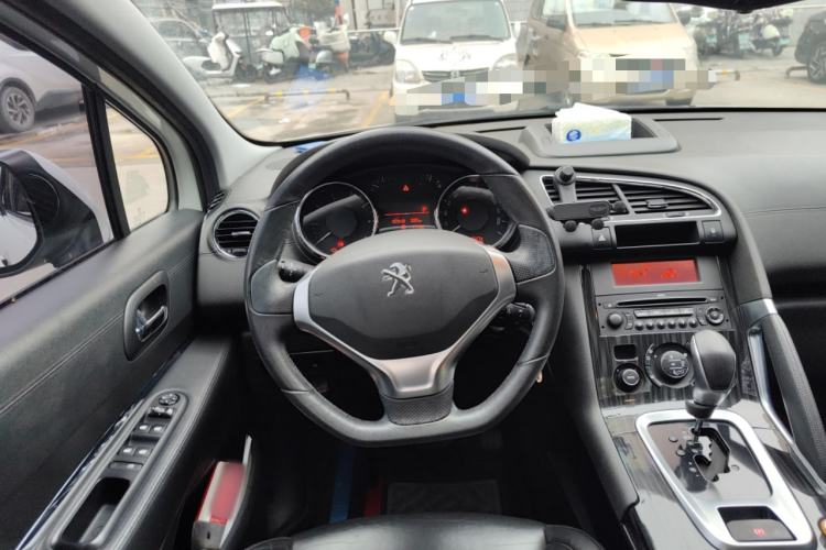 Used Peugeot 3008 2015 2.0L Automatic Trend Edition Steering Wheel