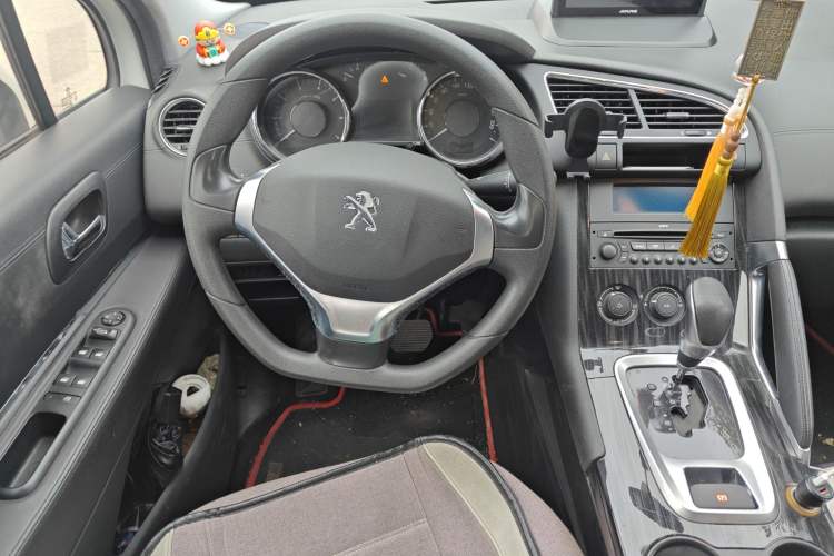 Used Peugeot 3008 2015 2.0L Automatic Classic Edition Steering Wheel