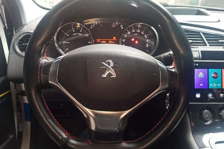 Used Peugeot 3008 2015 2.0L Automatic Classic Edition Steering Wheel