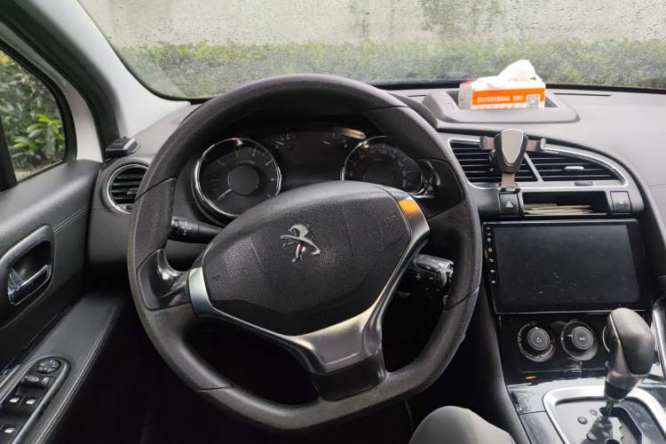Used Peugeot 3008 2015 2.0L Automatic Classic Edition Steering Wheel