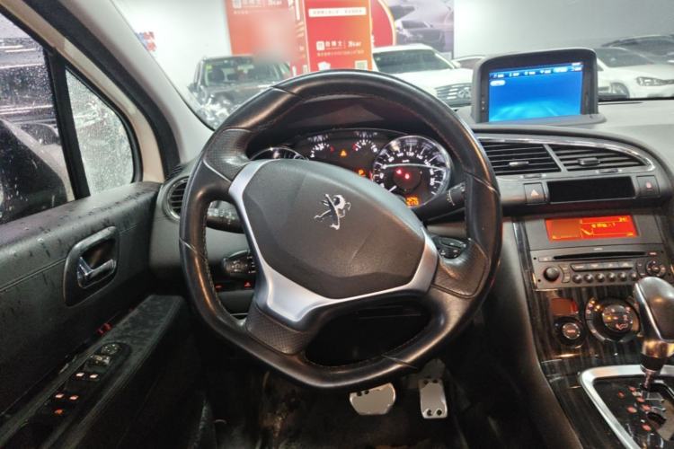 Used Peugeot 3008 2015 2.0L Automatic Trend Edition Steering Wheel