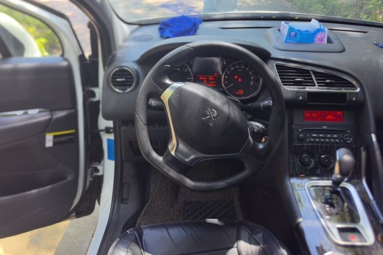 Used Peugeot 3008 2015 1.6THP Automatic Classic Edition Steering Wheel