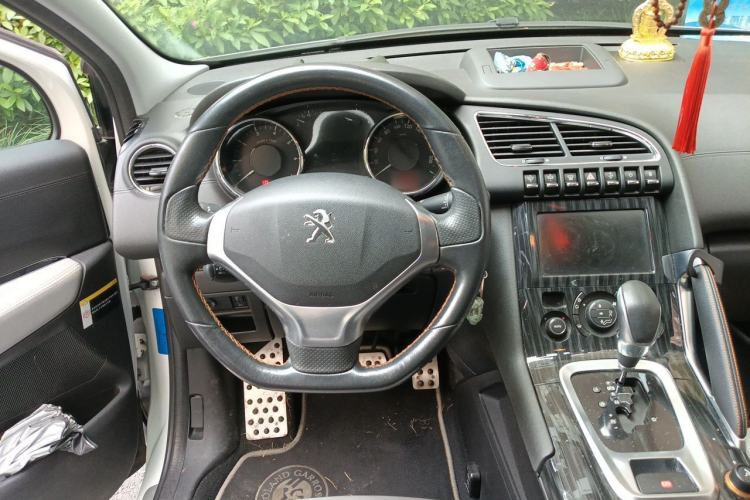 Used Peugeot 3008 2015 1.6THP Automatic Prestige Edition Steering Wheel