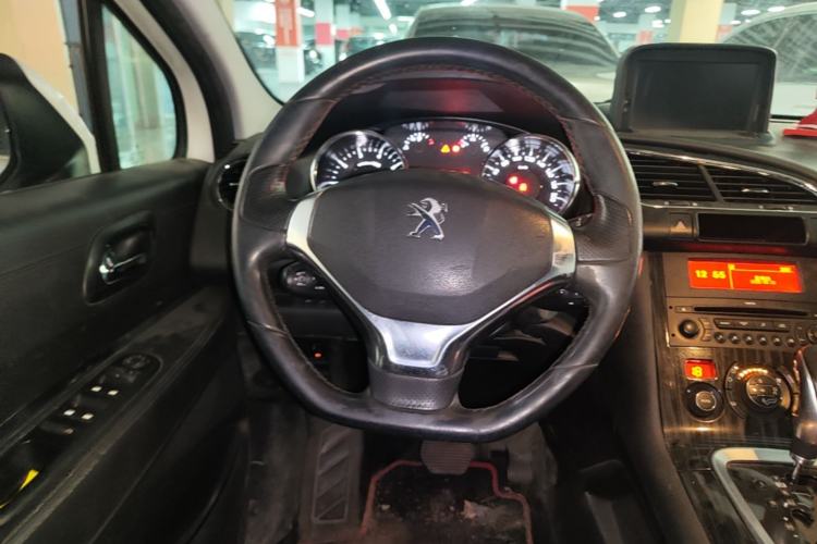 Used Peugeot 3008 2015 2.0L Automatic Trend Edition Steering Wheel