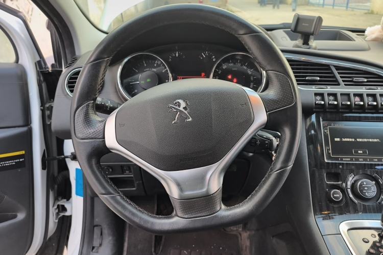 Used Peugeot 3008 2015 1.6THP Roland Garros Edition Steering Wheel