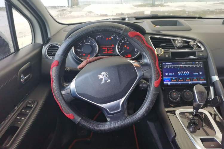 Used Peugeot 3008 2015 1.6THP Automatic Classic Edition Steering Wheel