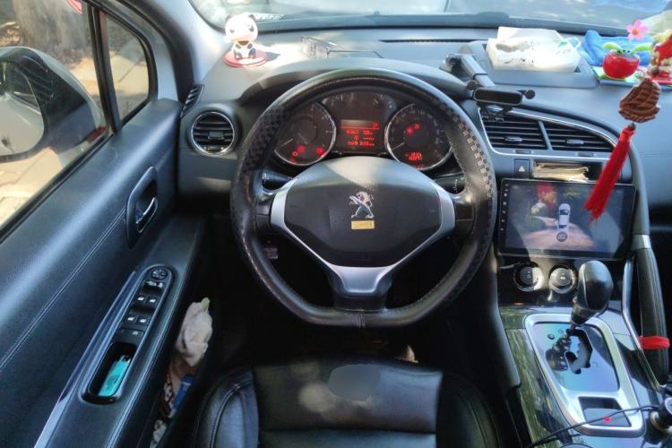 Used Peugeot 3008 2015 1.6THP Automatic Classic Edition Steering Wheel