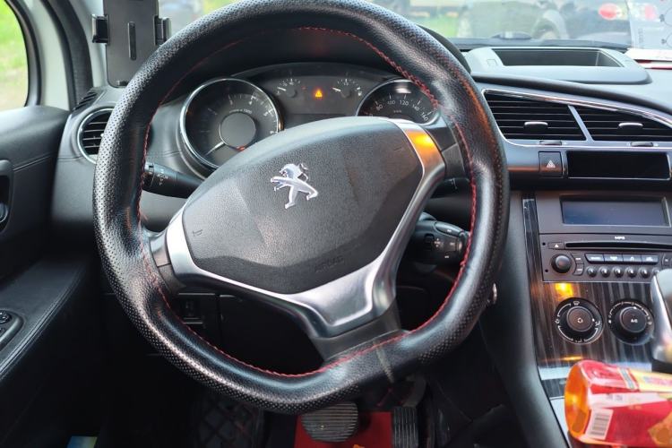 Used Peugeot 3008 2015 2.0L Automatic Classic Edition Steering Wheel