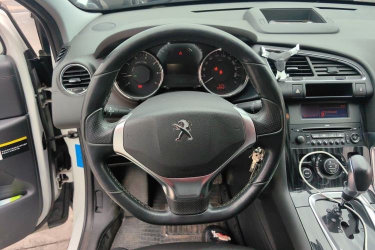 Used Peugeot 3008 2015 1.6THP Automatic Trend Edition Steering Wheel