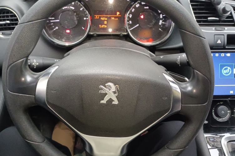 Used Peugeot 3008 2015 2.0L Automatic Classic Edition Steering Wheel