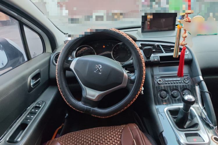 Used Peugeot 3008 2015 2.0L Manual Classic Edition Steering Wheel