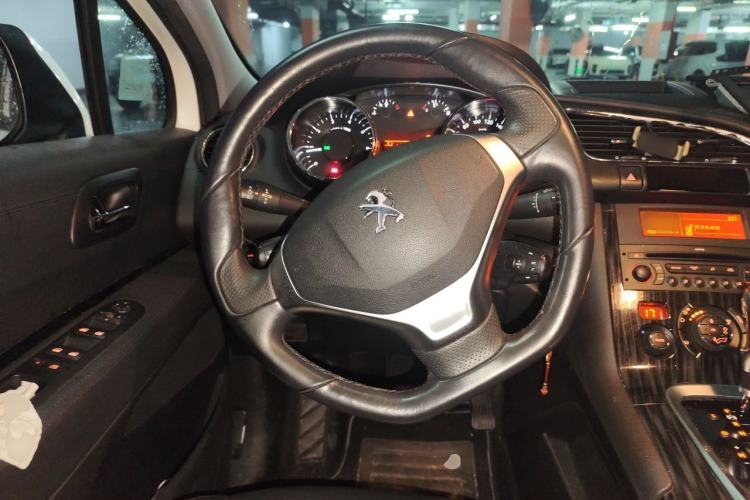 Used Peugeot 3008 2015 2.0L Automatic Trend Edition Steering Wheel