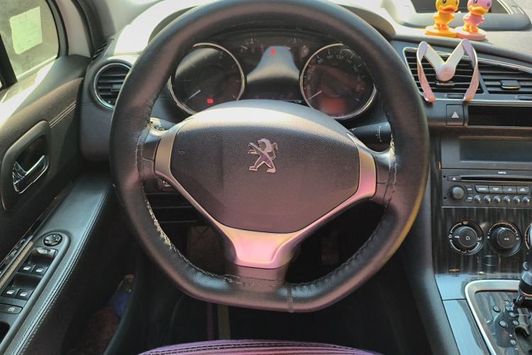 Used Peugeot 3008 2015 2.0L Automatic Classic Edition Steering Wheel