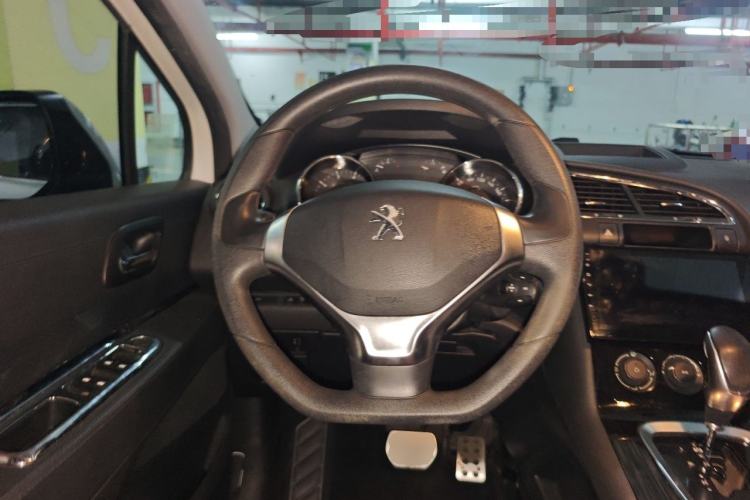 Used Peugeot 3008 2015 2.0L Automatic Classic Edition Steering Wheel