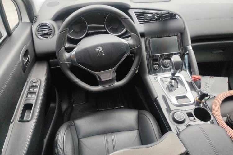 Used Peugeot 3008 2015 1.6THP Automatic Prestige Edition Steering Wheel
