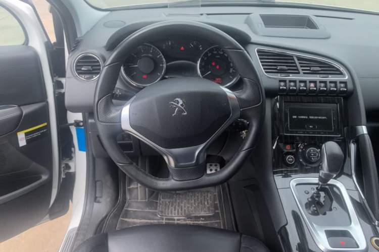Used Peugeot 3008 2015 1.6THP Automatic Prestige Edition Steering Wheel