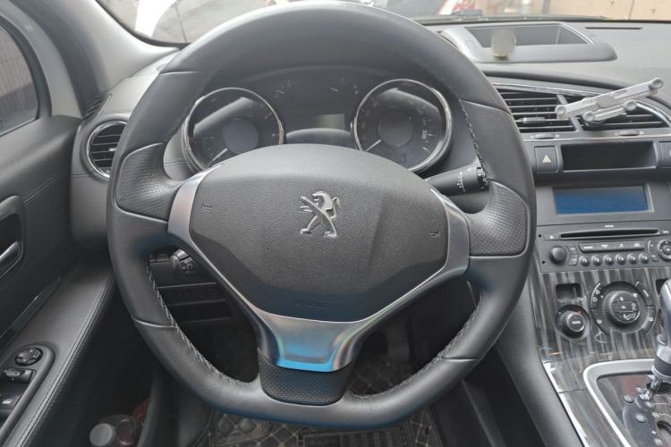 Used Peugeot 3008 2015 2.0L Automatic Trend Edition Steering Wheel