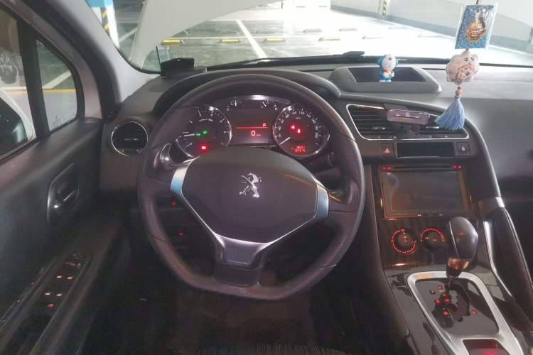 Used Peugeot 3008 2015 2.0L Automatic Classic Edition Steering Wheel