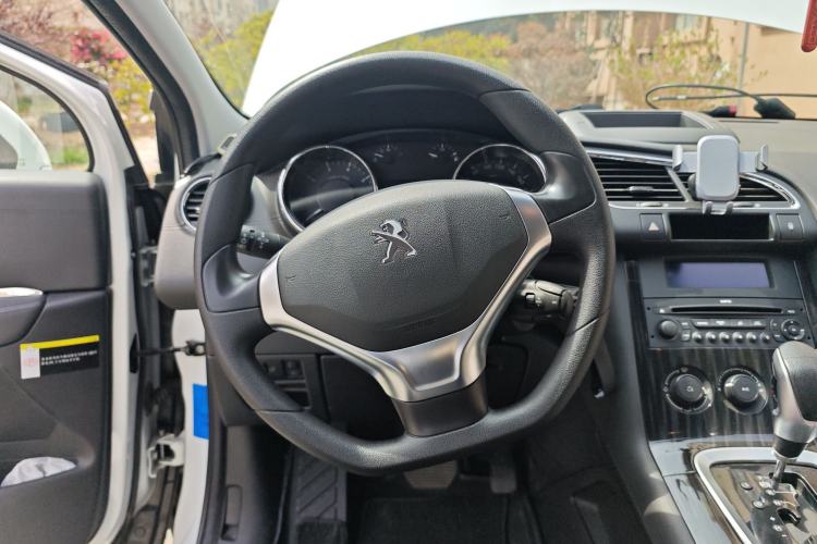 Used Peugeot 3008 2015 1.6THP Automatic Classic Edition Steering Wheel