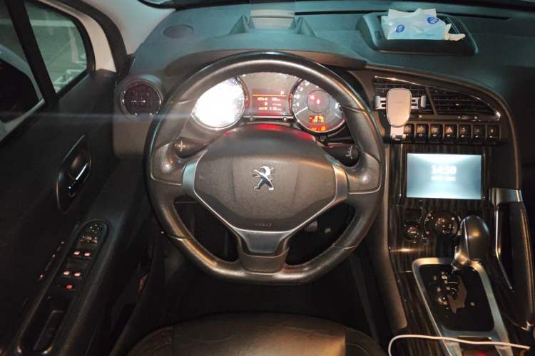 Used Peugeot 3008 2015 1.6THP Automatic Prestige Edition Steering Wheel