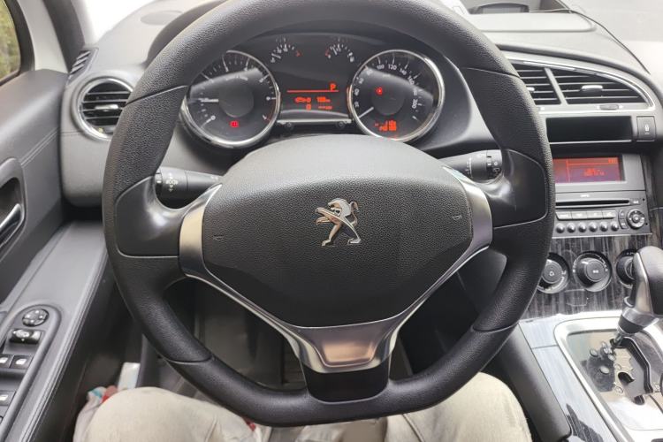 Used Peugeot 3008 2015 2.0L Automatic Classic Edition Steering Wheel