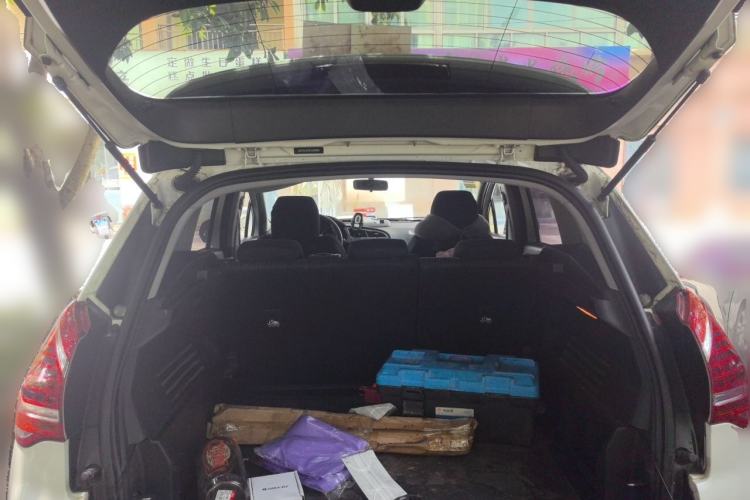 Used Peugeot 3008 2015 2.0L Automatic Classic Edition Trunk
