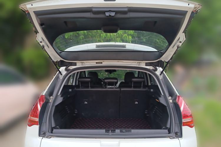 Used Peugeot 3008 2015 1.6THP Automatic Trend Edition Trunk